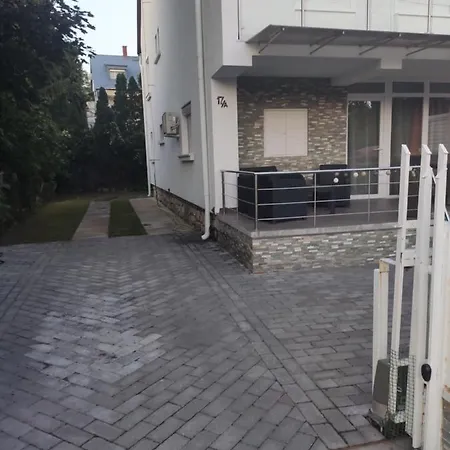 Tibor Privát Nyaralóház Сasa de vacaciones